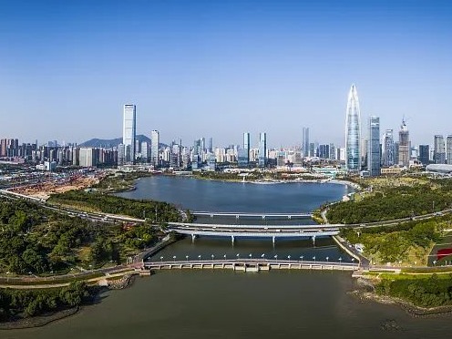深政观察｜王伟中接受《经济日报》专访：肩负起推进科技自立自强的深圳责任