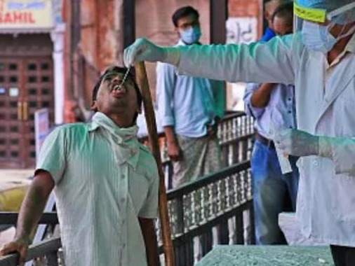 印度日增4329例新冠死亡病例，为疫情以来单日最高纪录