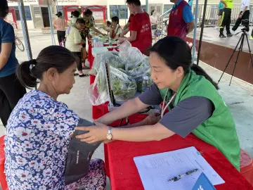 “用药无小事，安全要第一”——库坑社区开展安全用药宣传活动