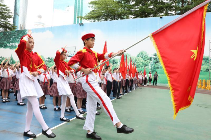 争做新时代好队员！罗湖小学一年级入队仪式规范而隆重