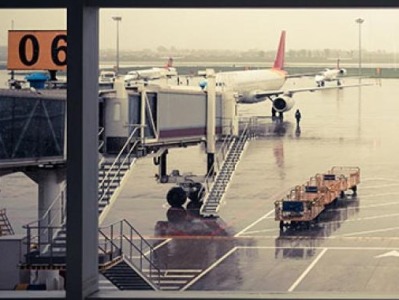 受疫情影响，广州白云机场今天大面积取消进出港航班