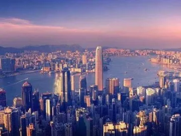 围绕深化要素市场化配置改革，推动深圳与湾区城市更紧密合作