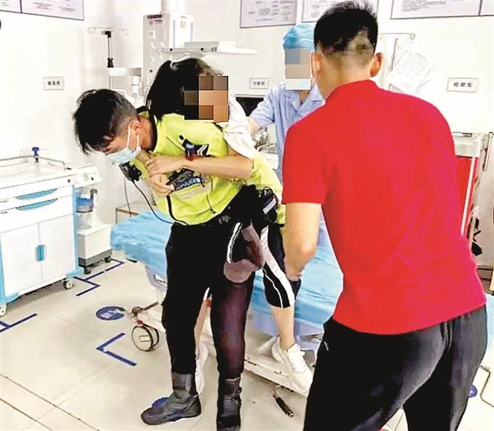 他们，为生命护航——宝安铁骑为市民紧急送医保驾护航剪影