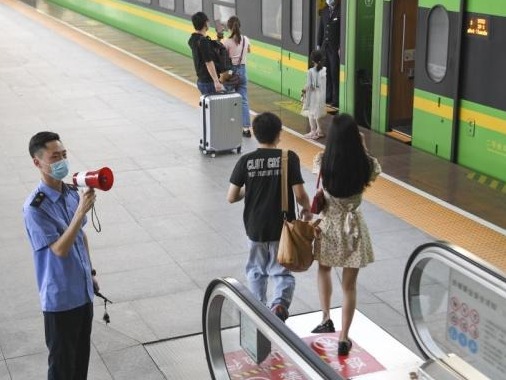 热门目的地旅游体验如何？游客：提前预约，未感过于拥挤