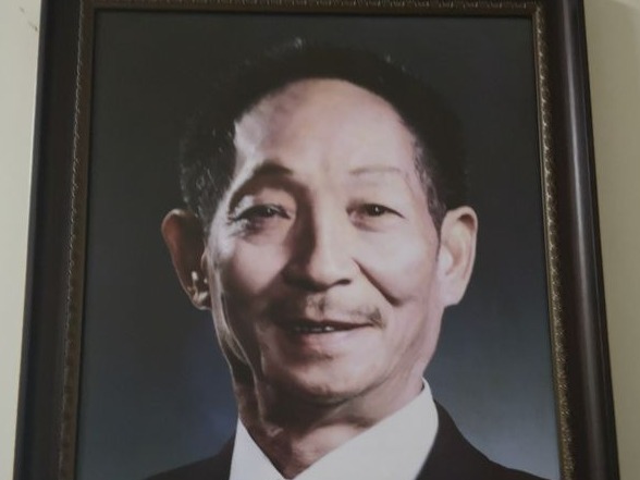 先生之风山高稻长，袁隆平遗照确定