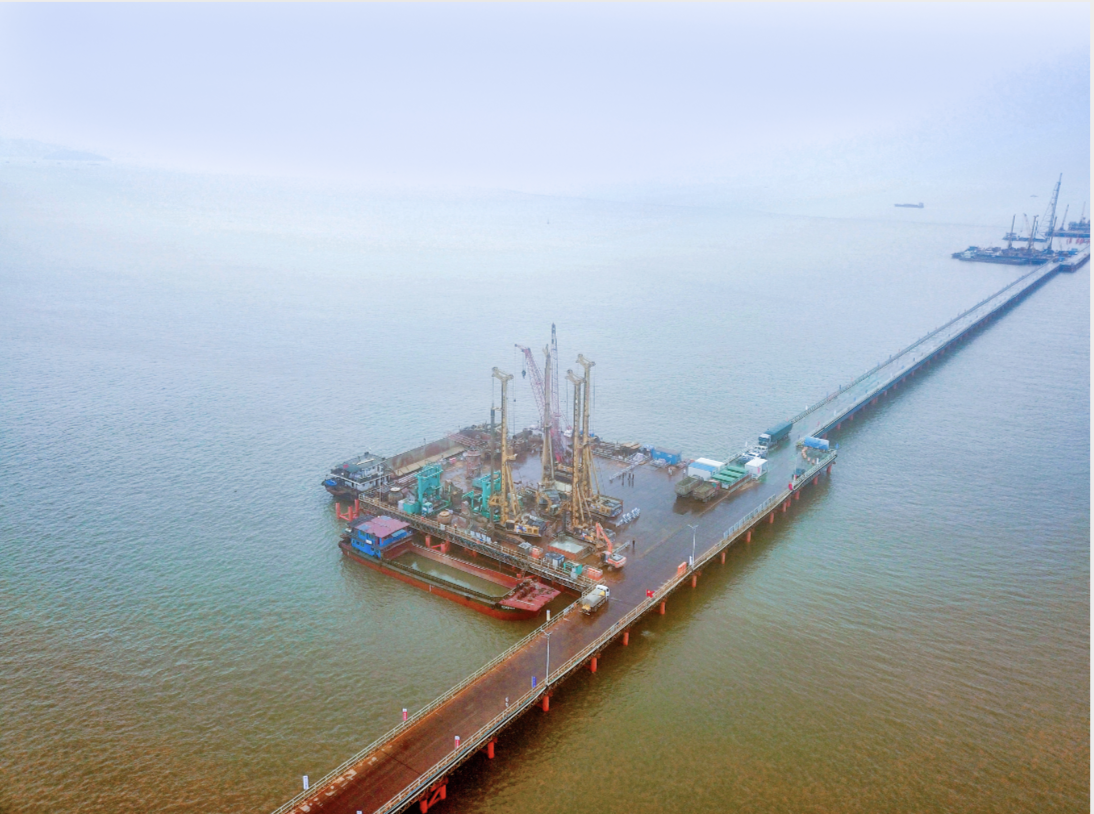 164根桩基浇筑全部完成，黄茅海跨海通道主桥转入承台施工阶段