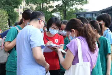 新羌社区以党建引领为居民群众健康保驾护航  