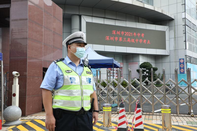 警师家庭“双一线”护航中考
