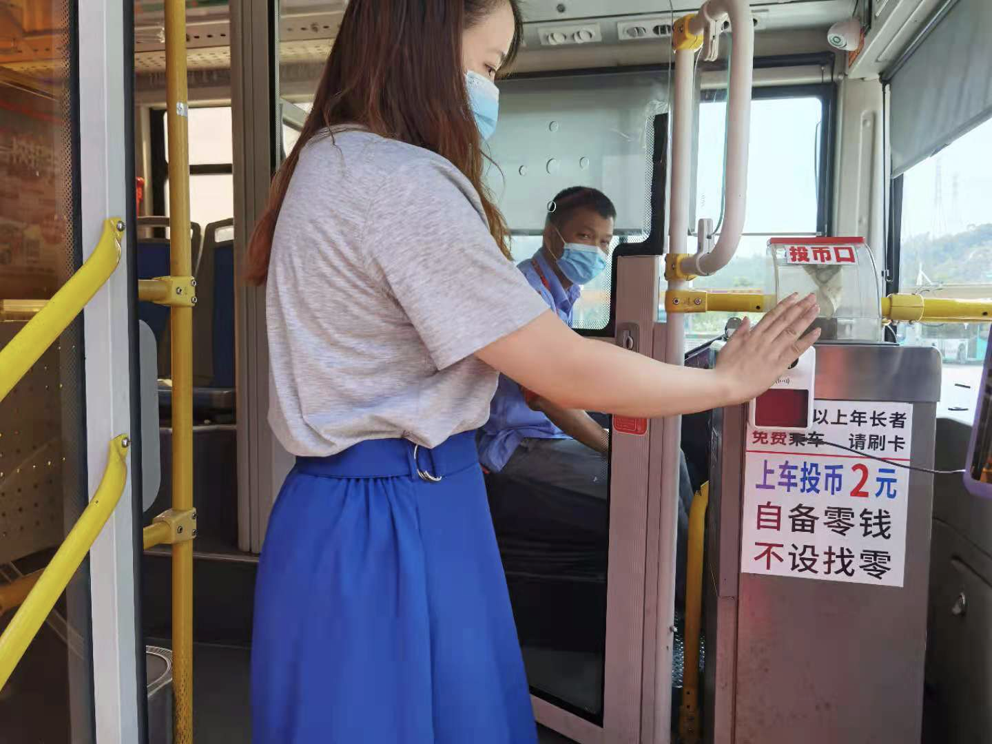 1秒快速测温！西部公交装上了防疫“神器”