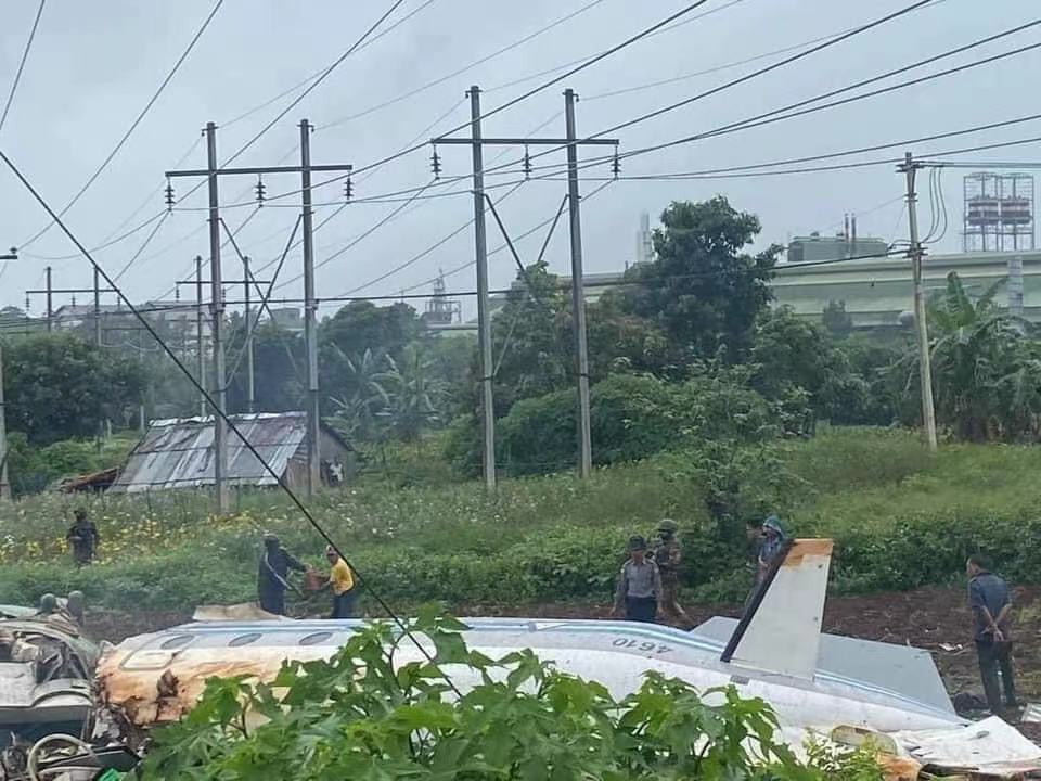缅甸一架军用飞机失事，已造成13人遇难、3人受伤