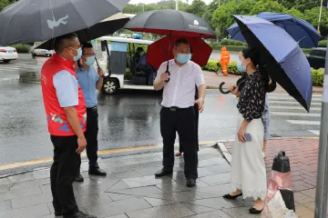光明区群团工作部暖心慰问抗疫前线志愿者