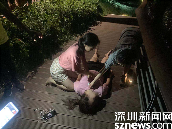 3分钟送医！罗湖交警与时间赛跑助倒地患者脱险