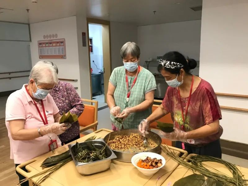 宝安区社会福利中心：粽叶香飘 情浓端午  