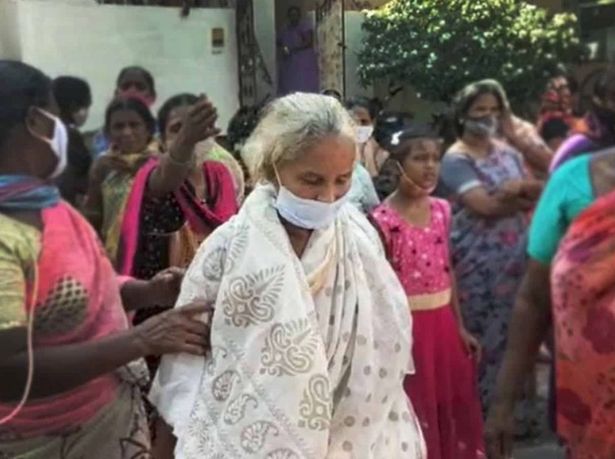 印度一新冠感染者被医院误判死亡，葬礼两周后自行返家