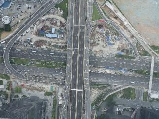 香蜜湖路交通综合改善工程主桥建设完工，立交主线桥等即将开放