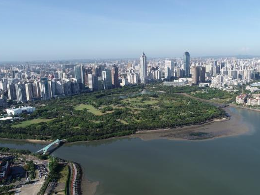 海南自贸港一周年：外贸进出口额突破千亿大关，进口增速居全国首位