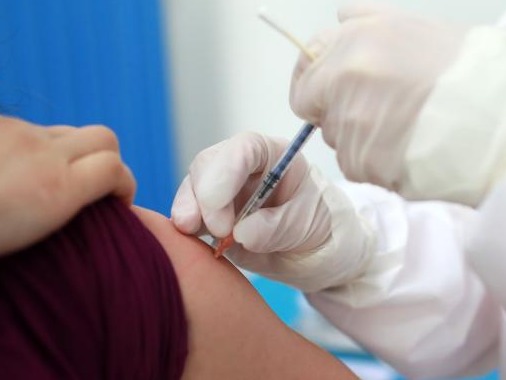 广州疾控：恢复大规模疫苗接种后优先安排接种第二剂次