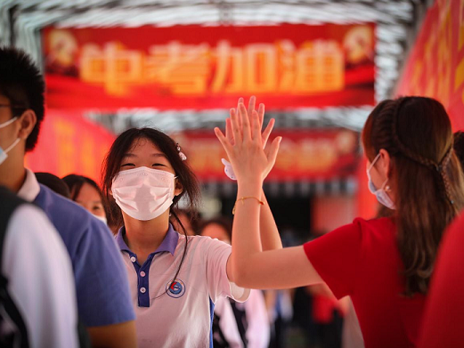 深圳2021年中考首日平安顺利，各考点考场考风考纪良好
