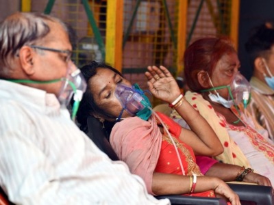 疫情趋缓，印度多地放宽防疫限制措施