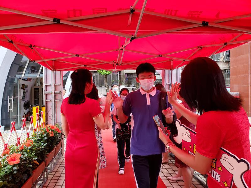 刚刚深圳中考作文题揭晓：《这创意，让我激动不已》，你会写吗？