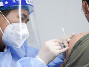 广东加速共筑新冠“免疫长城”：各市迎第二针疫苗接种高峰，部分接种点可免预约