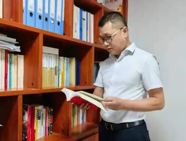【政法英模培树进行时】王峻：法治深圳建设的积极“参谋者”“推动者”  