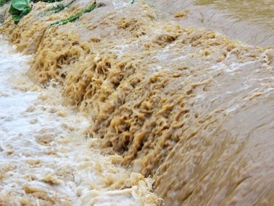 两部门：此次强降水过程范围广，部分中小河流或发生超警洪水