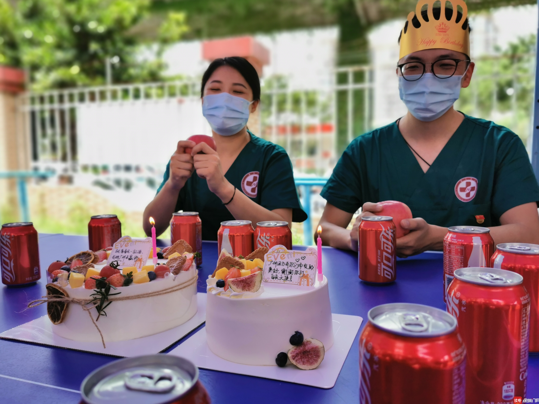 南方医院医生吴齐恒在核酸采样点过35岁“战地生日”：希望每一个人都能平平安安！