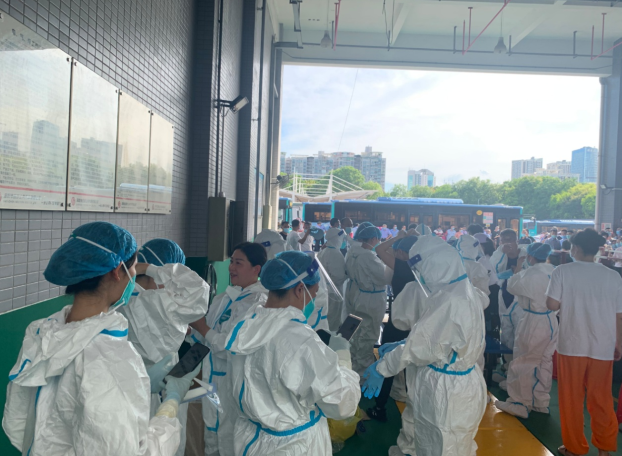 收到这条紧急通知后，宝安人民医院这群人不舍昼夜测核酸  