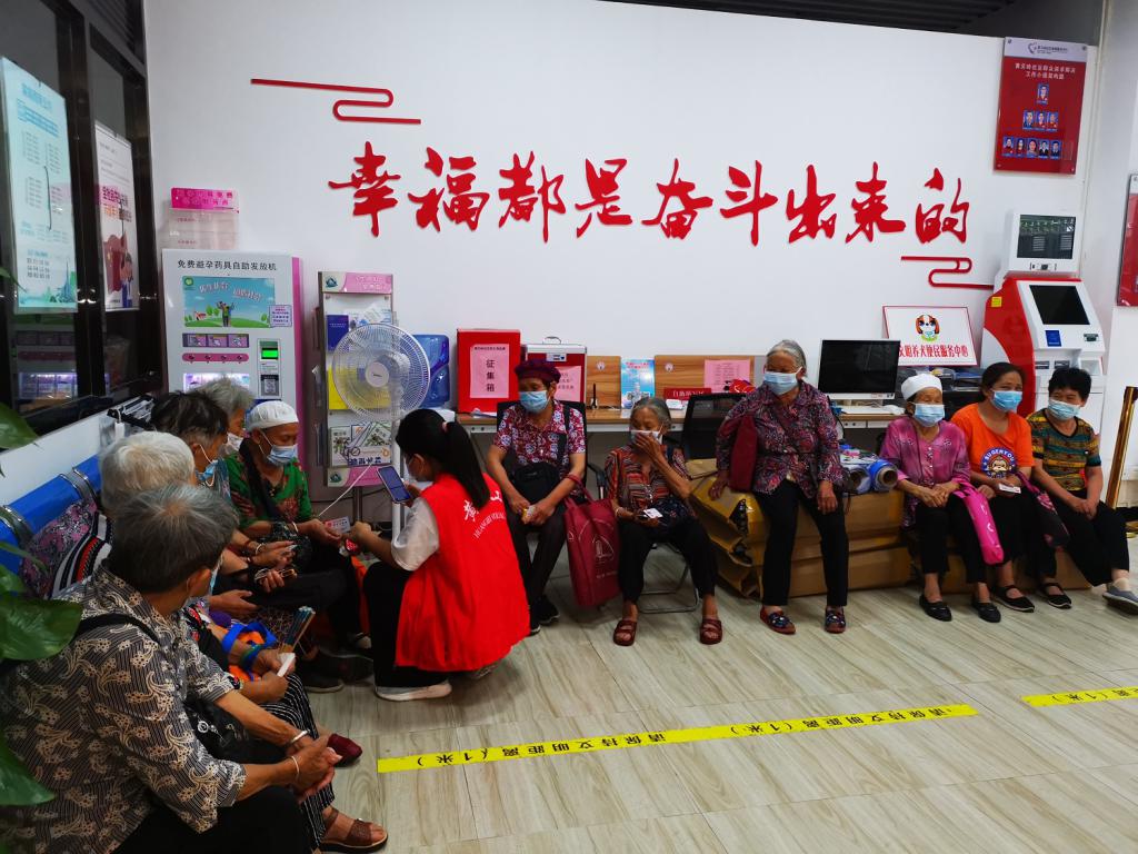 全力协助做好核酸检测工作 罗湖区下沉抗疫干部日均工作超10小时