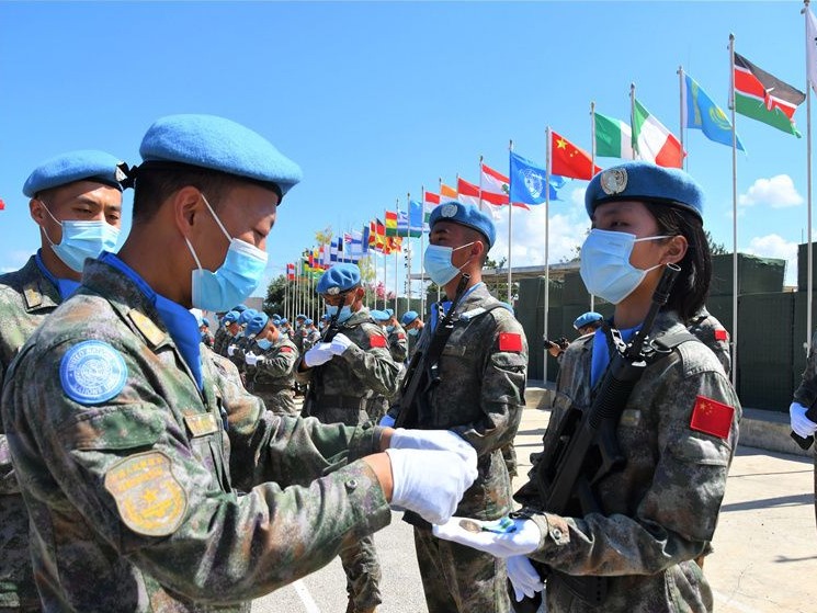 致敬中国蓝盔！中国维和官兵获授联合国“和平勋章”