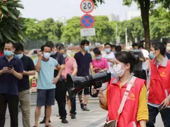 东莞市道滘镇多部门坚守核酸检测一线