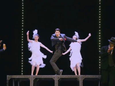 四部央华大戏将来上海大剧院，张亮和周涛跨界演戏剧 