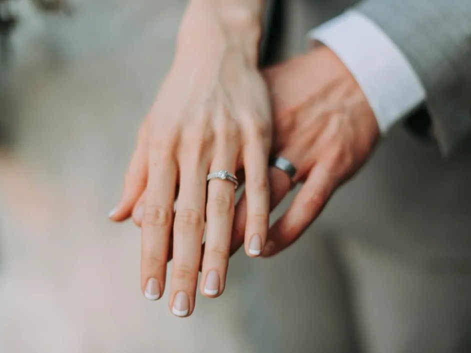 丈夫有两个结婚证，我“被”重婚了……