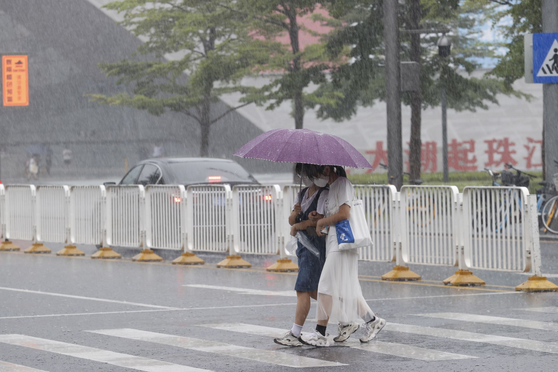 滚动 | 深圳市分区暴雨橙色和红色预警均降级为黄色