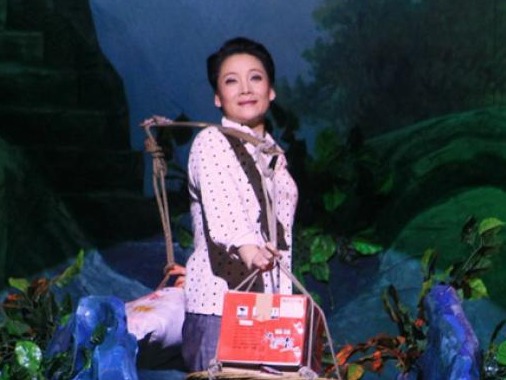 《挑山女人》12城巡映，长三角将有戏曲电影院线