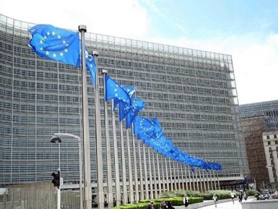 欧盟将为十二国提供八千亿欧元资助，以促进疫情后经济复兴