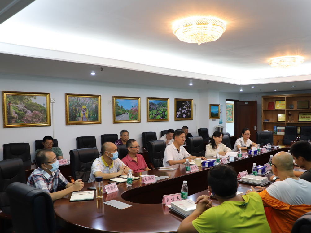 梧桐山景区举行“为梧桐山发声”座谈会 倡导文明登山，关爱自然