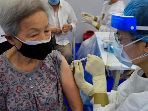国台办：截至6月底，已有9.9万名台胞在大陆接种新冠疫苗
