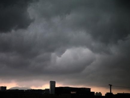 深圳市气象局：强对流天气是致灾性最强的气象灾害之一，破坏力不亚于台风