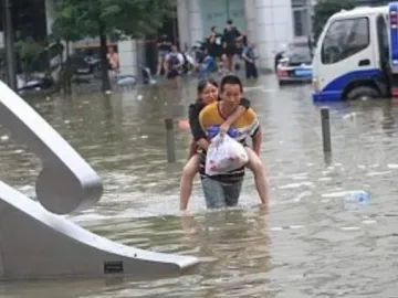 河南再发暴雨红色预警：安阳鹤壁新乡3小时内降水持续