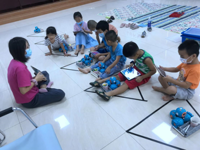 新庄社区少儿机器人编程为学生暑期“充电”  