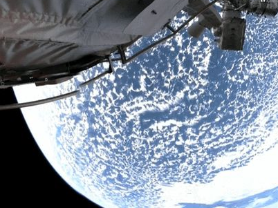 航天专家：在太空生活会变年轻、变高，但回地球就会复原