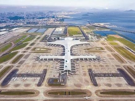 深圳机场为驰援河南人员、物资开辟绿色通道，减免相关收费