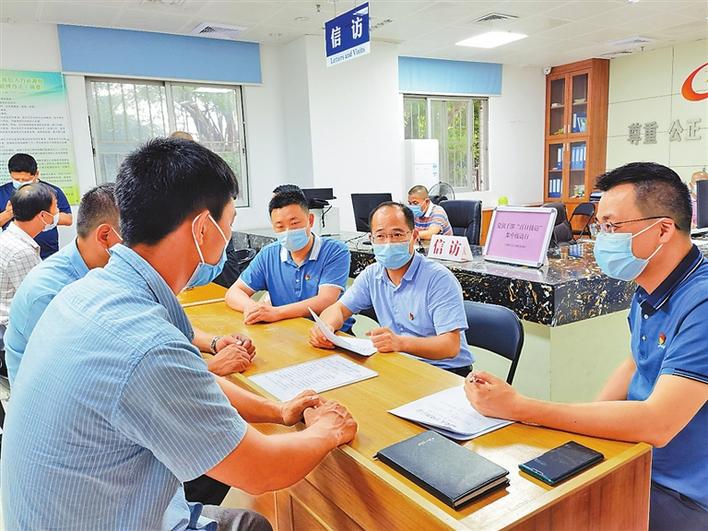 党建引领攻坚克难 解决群众“急难愁盼” 龙岗区人力资源局党史学习教育走深走心走实