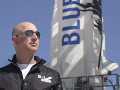 贝索斯将正式卸任亚马逊首席执行官，两周后还要太空旅行 