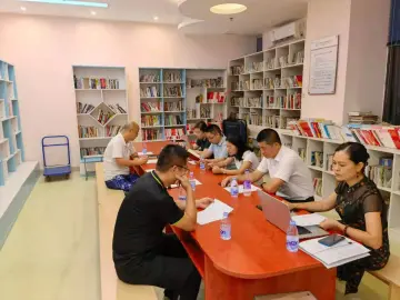 凤凰街道以党建引领聚焦“三个强化”打造物业小区美好家园  