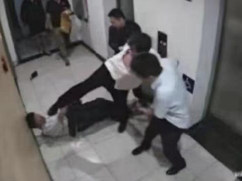察言观社 | 怎么看张陶打人被双开