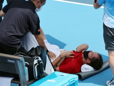 东京炎热天气让网球名将崩溃，赛场质问“我死了怎么办”