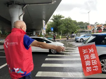 翠竹街道坚持做好“三个第一”全面深化创建文明城市工作